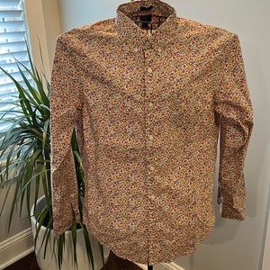 J.Crew Mens slim fit. Flex washed. Floral print button up. Long sleeve.